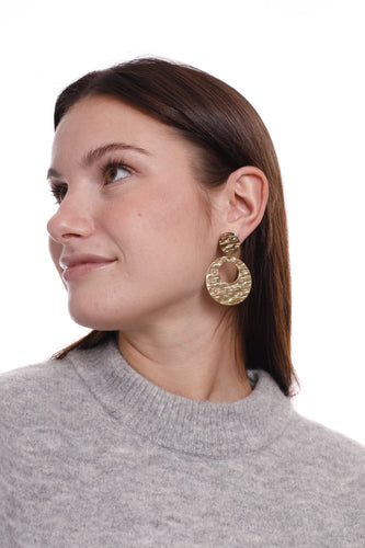 Pendientes largos para la invitada