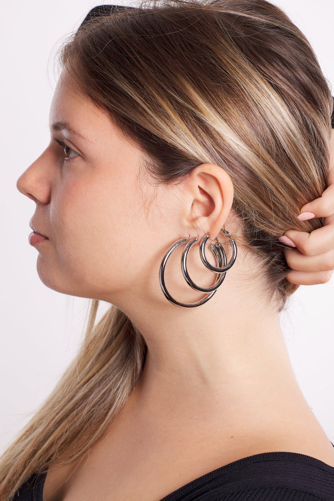 ¿Pendientes que sobrevivan a tu ritmo? ¡Elige pendientes de acero inoxidable! 💃
